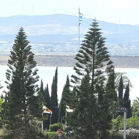 Apartament Spacious & Modern - Location Larnaca